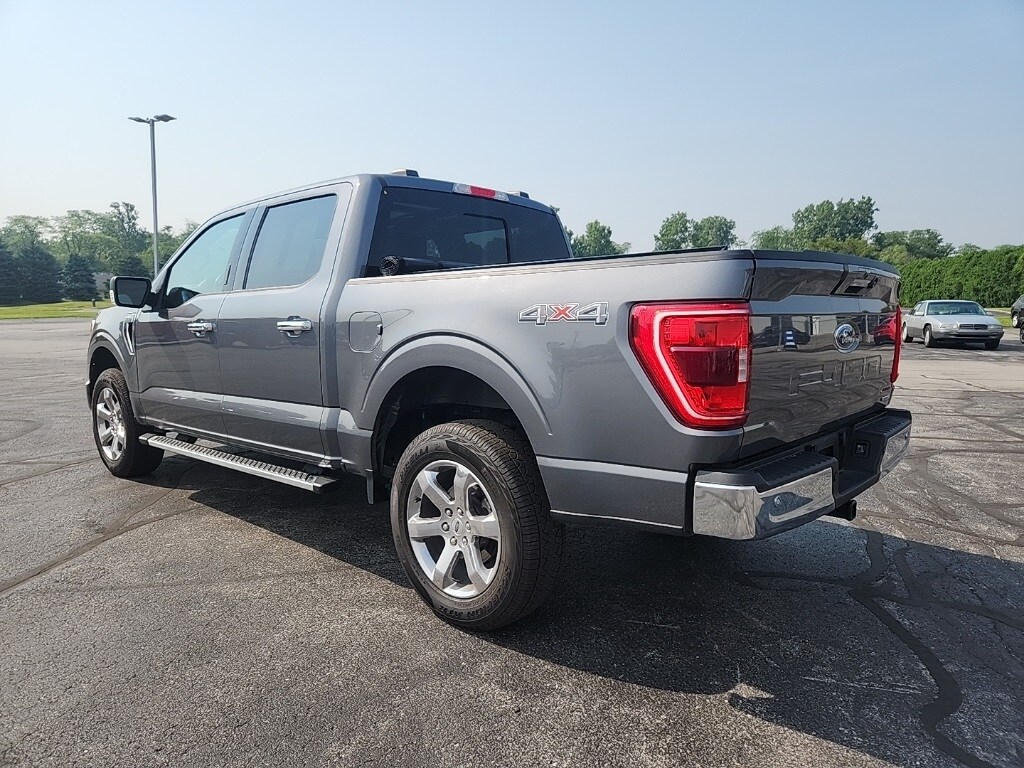2023 Ford F-150 XLT photo 2