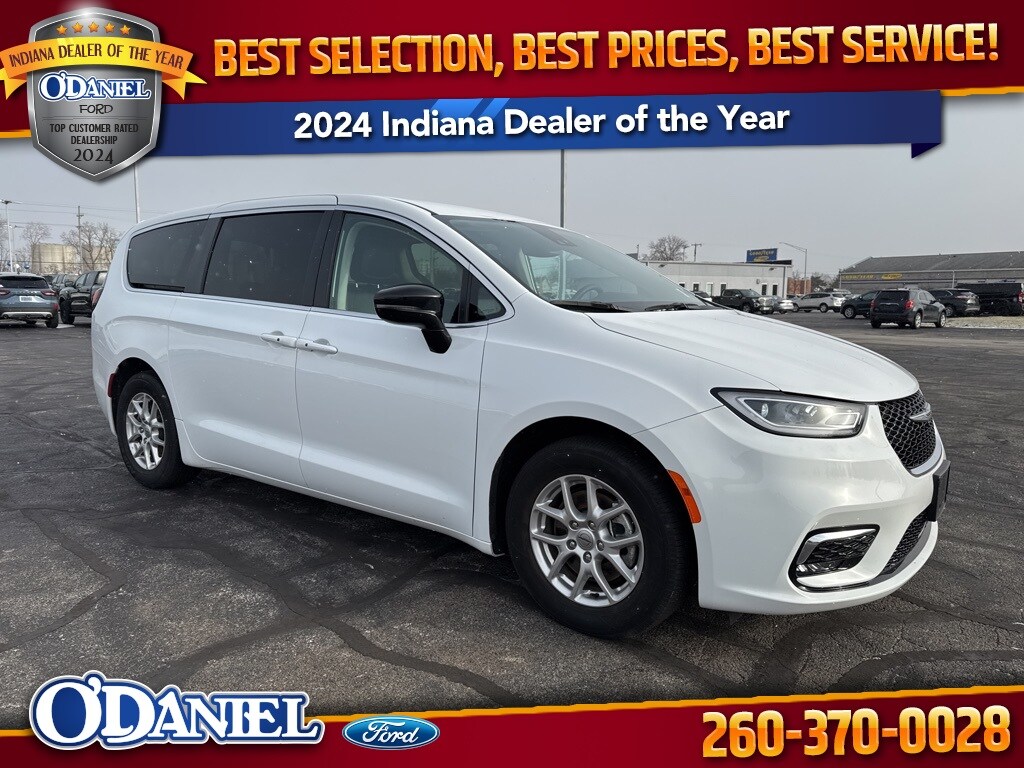 Used 2024 Chrysler Pacifica Touring L Van Passenger Van