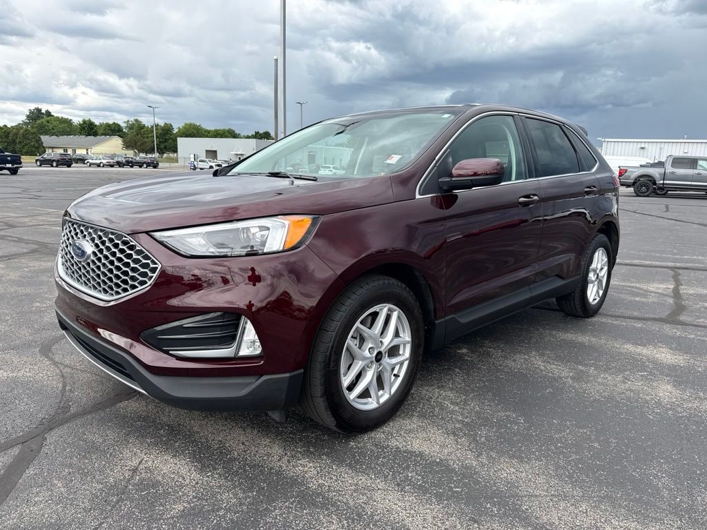 Used 2024 Ford Edge SEL SUV
