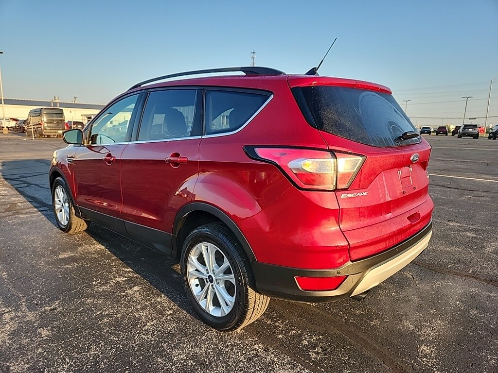 2018 Ford Escape SEL photo 2