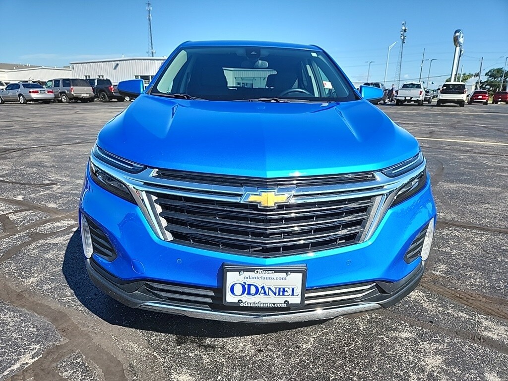 2024 Chevrolet Equinox LT photo 3
