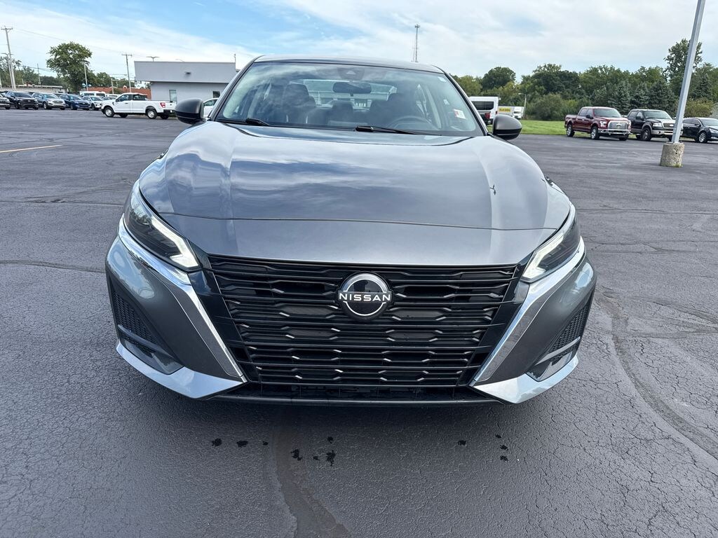 Used 2024 Nissan Altima 2.5 SV Sedan