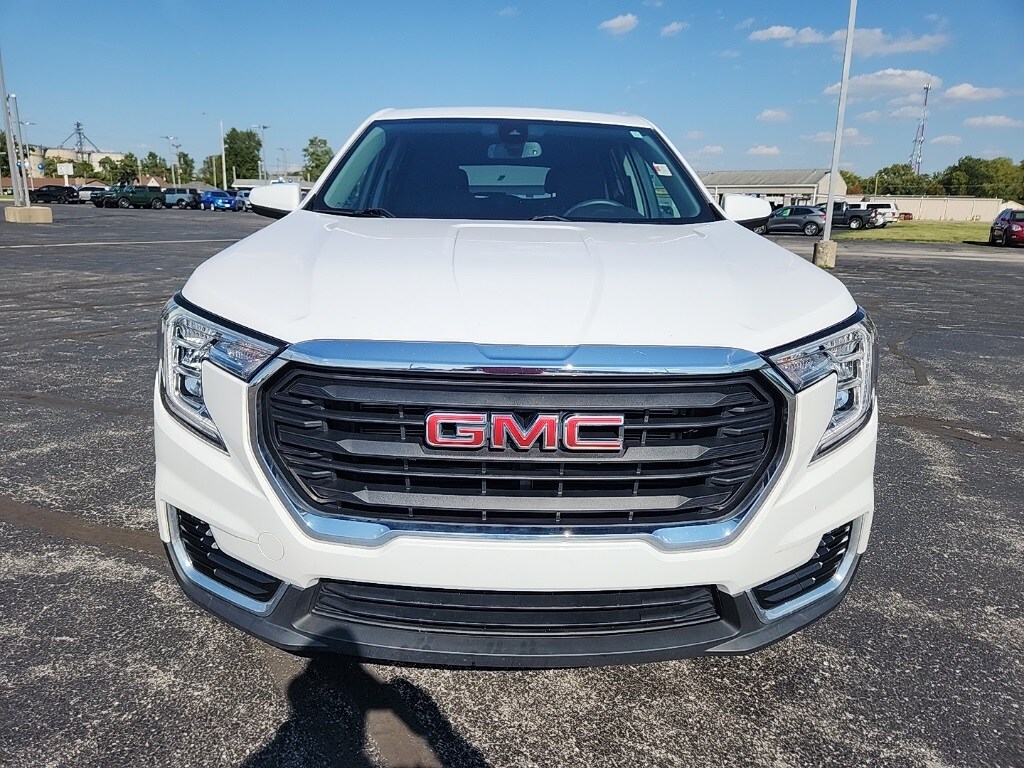 2022 Gmc Terrain SLE photo 3