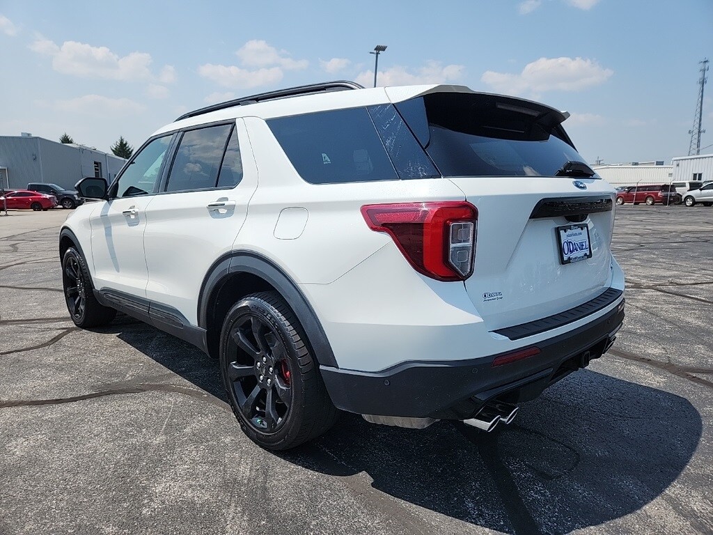 2022 Ford Explorer ST photo 2