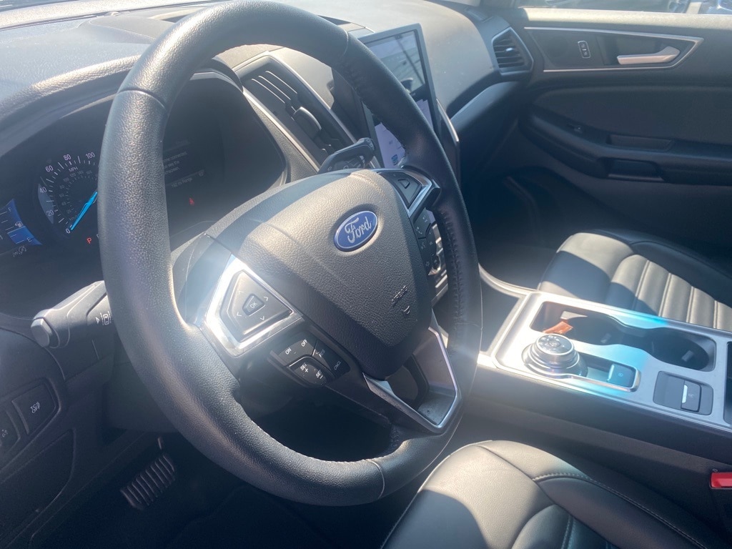 2024 Ford Edge SEL photo 4