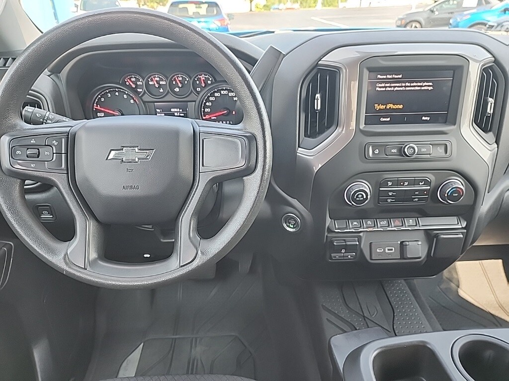 2023 Chevrolet Silverado 1500 Custom photo 3