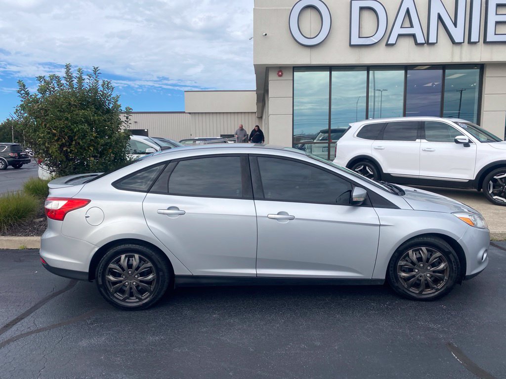 Used 2013 Ford Focus SE with VIN 1FADP3F28DL194858 for sale in Fort Wayne, IN