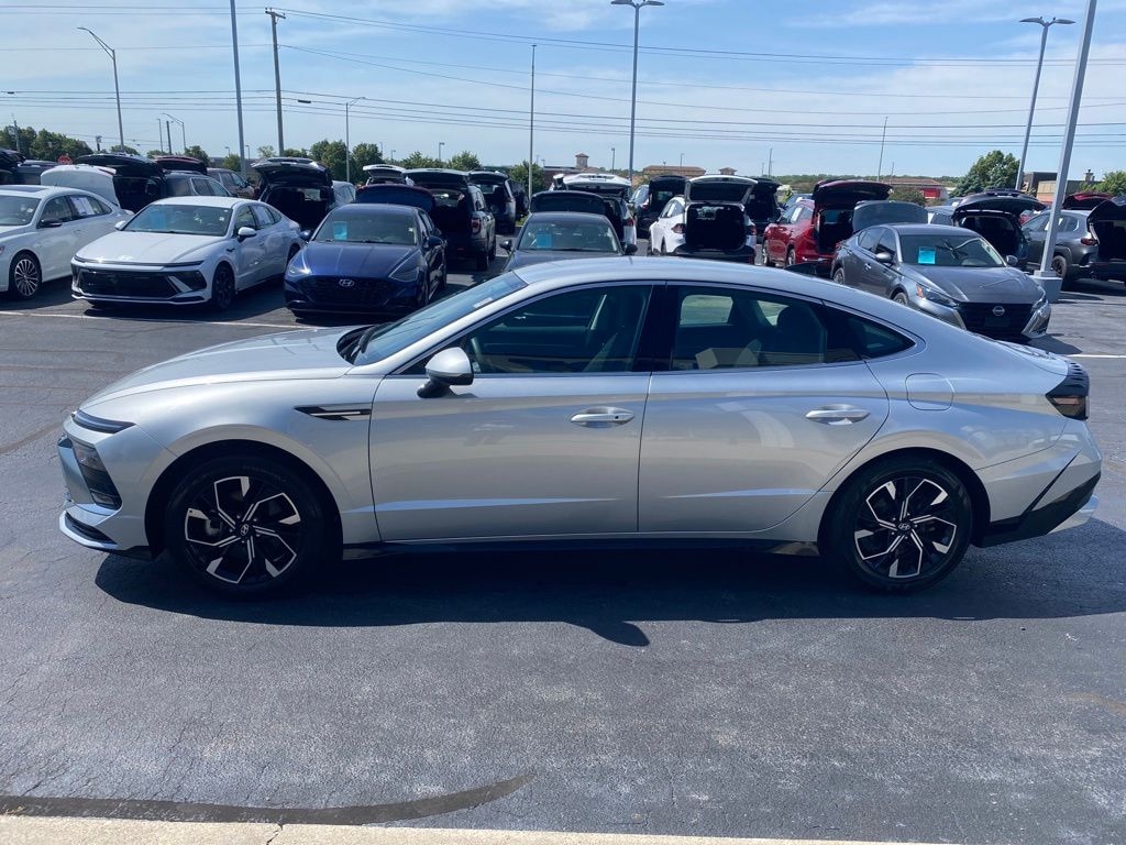 Used 2025 Hyundai Sonata SEL Sedan