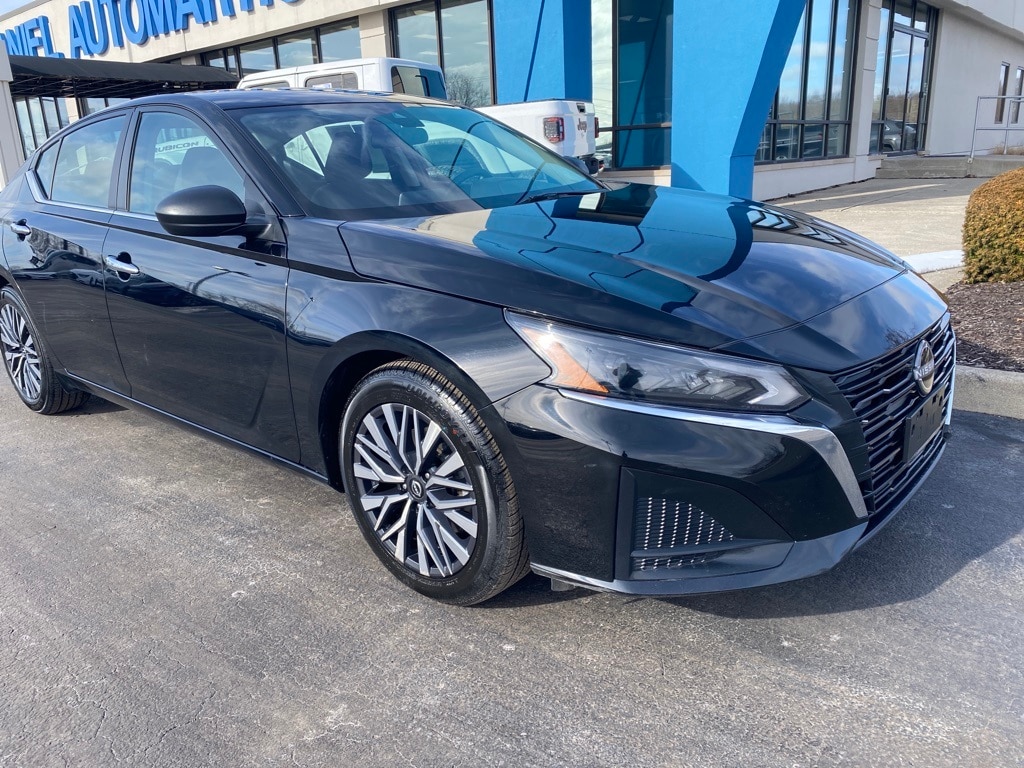 2024 Nissan Altima SV