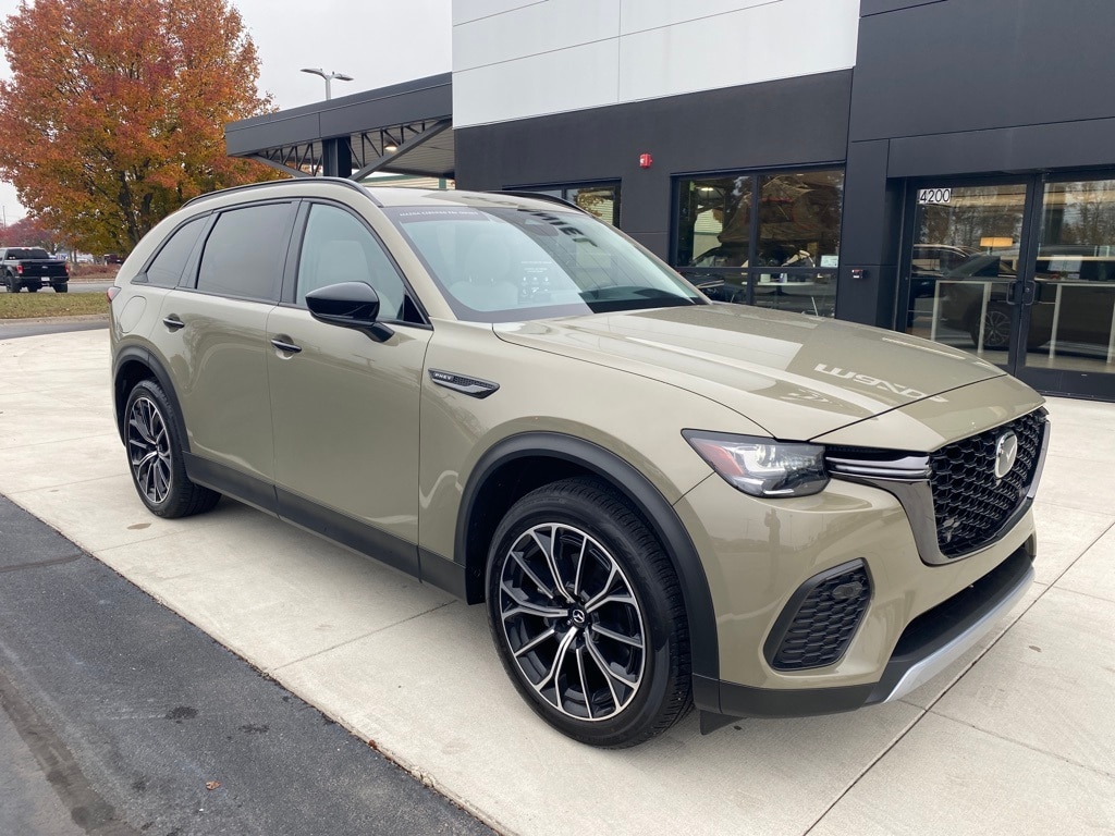 2025 Mazda CX-70 Premium Package's photo