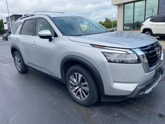 2023 Nissan Pathfinder SL SUV