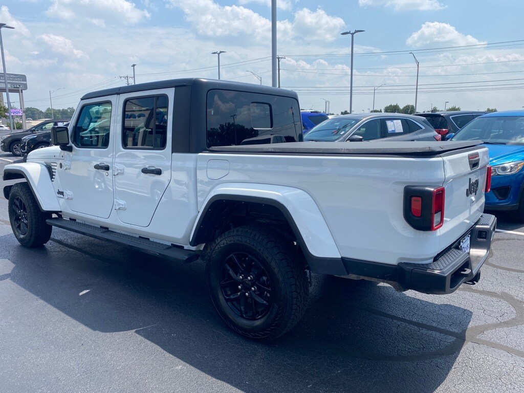 2022 Jeep Gladiator Altitude photo 2