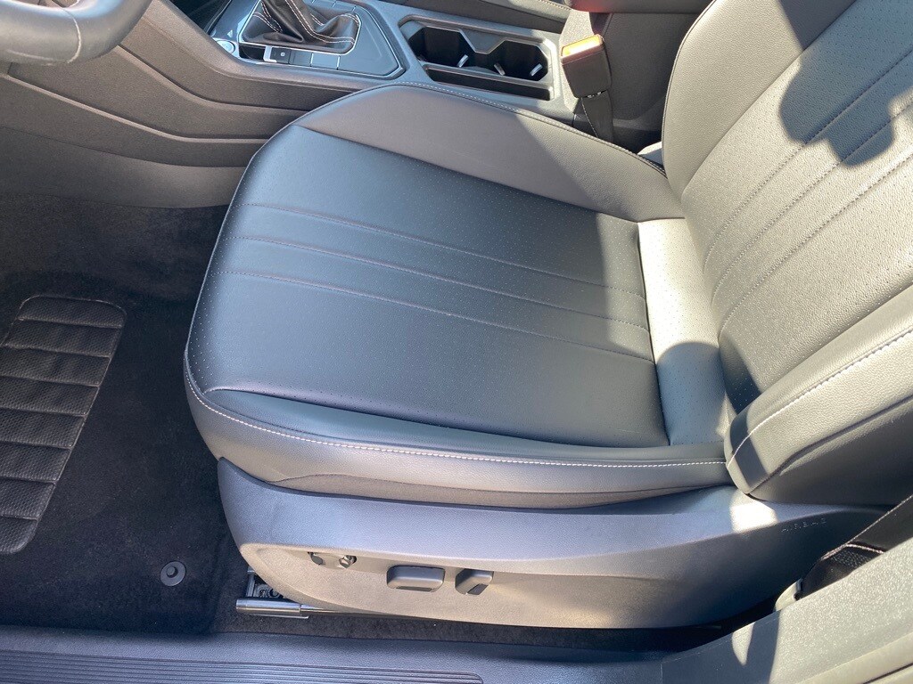 2024 Volkswagen Tiguan SE Wolfsburg Edition photo 3