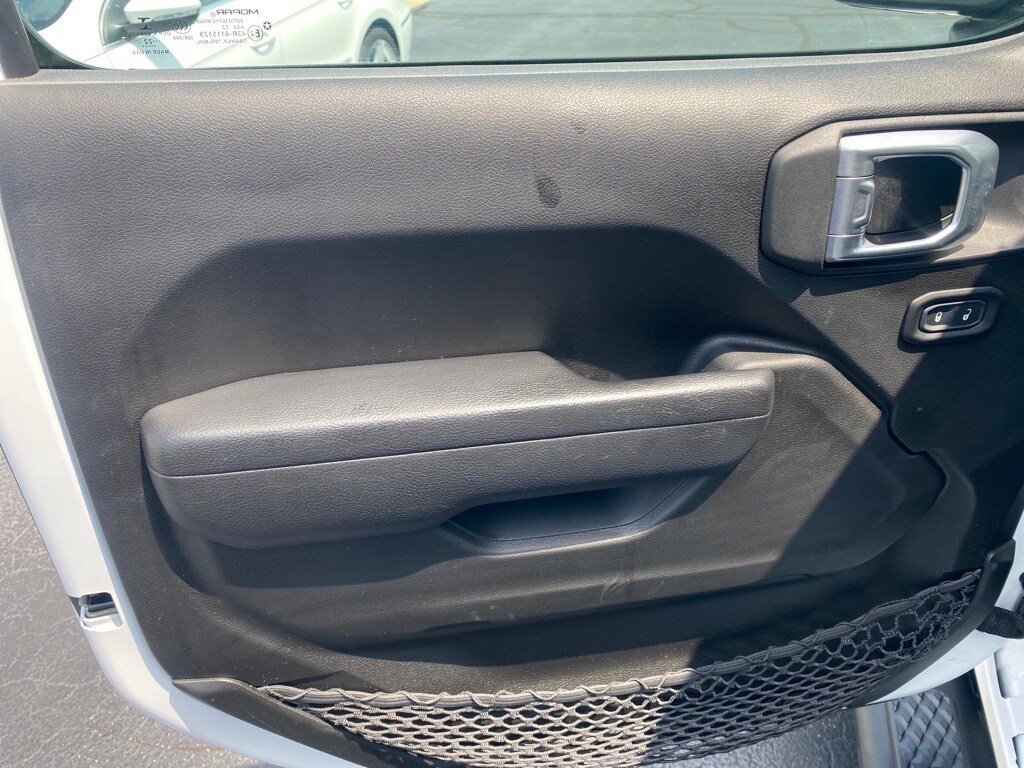 2022 Jeep Gladiator Altitude photo 3