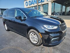 2024 Chrysler Pacifica Touring L Van Passenger Van