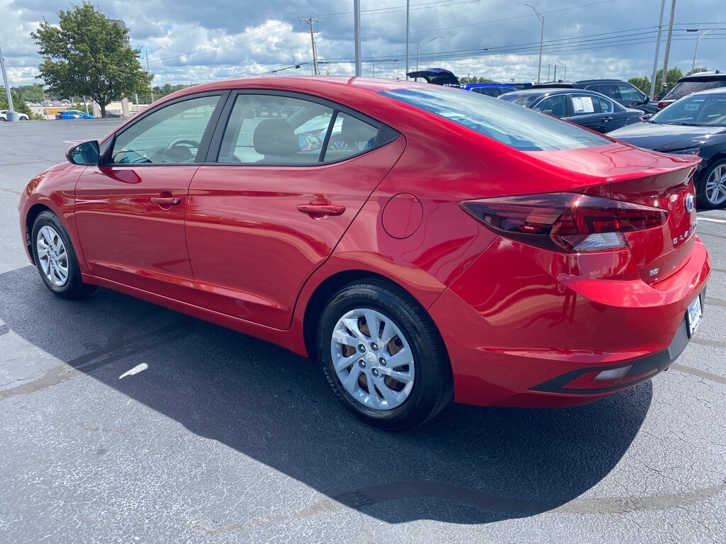 2020 Hyundai Elantra SE photo 2