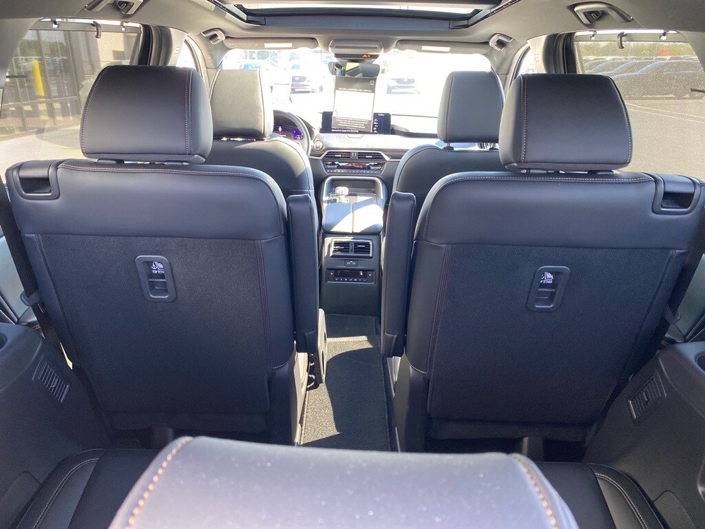 2024 Mazda CX-90 Premium Plus photo 3