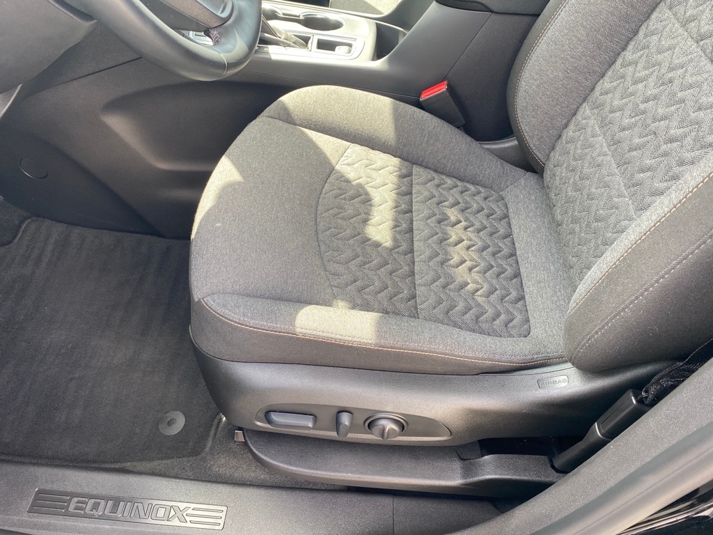 2024 Chevrolet Equinox LT photo 4