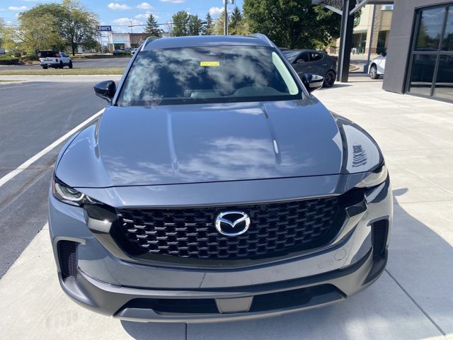 2025 Mazda CX-50 2.5 Select photo 3