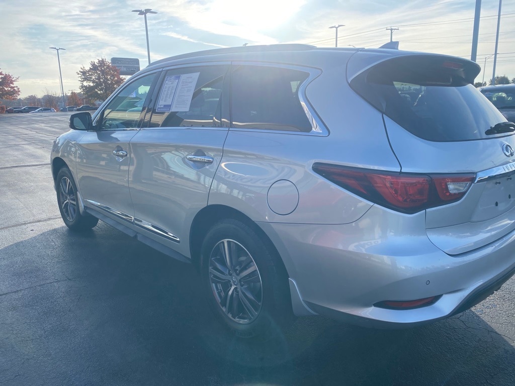 2018 Infiniti QX60 Base photo 2