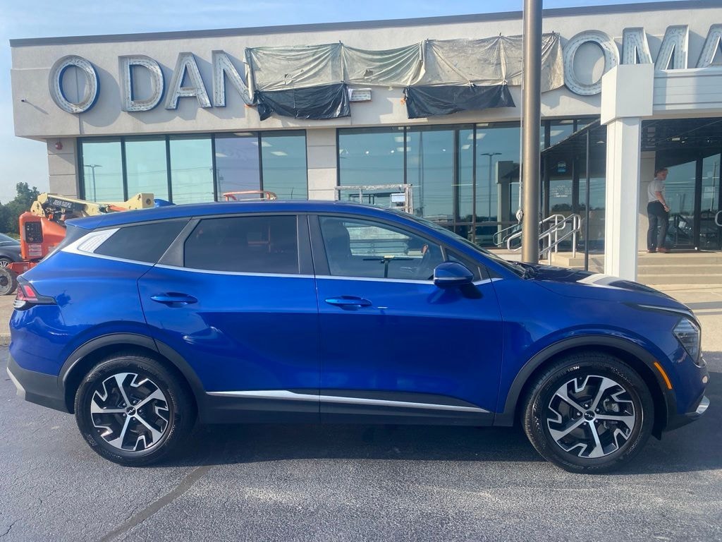 Used 2024 Kia Sportage EX SUV