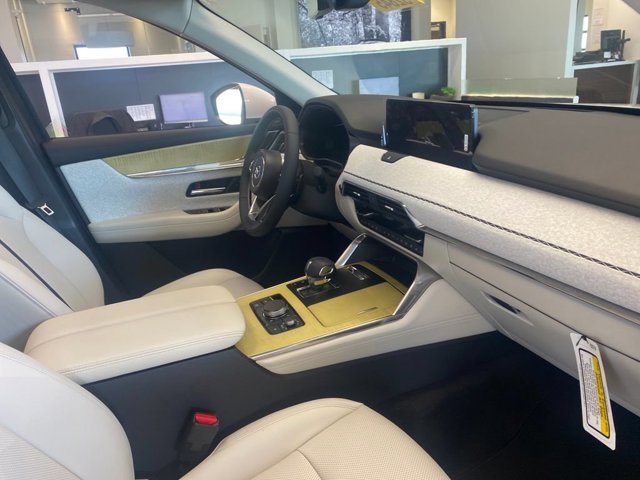 2026 Mazda CX-90 Premium Plus Package - Photo 23