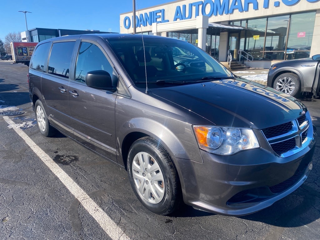 2017 Dodge Grand Caravan SE's photo