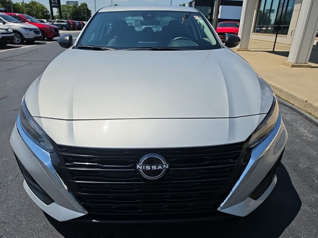 Used 2025 Nissan Altima 2.5 SV Sedan
