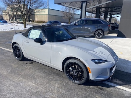 2025 Mazda MX-5 MIATA Club CONVERTIBLE