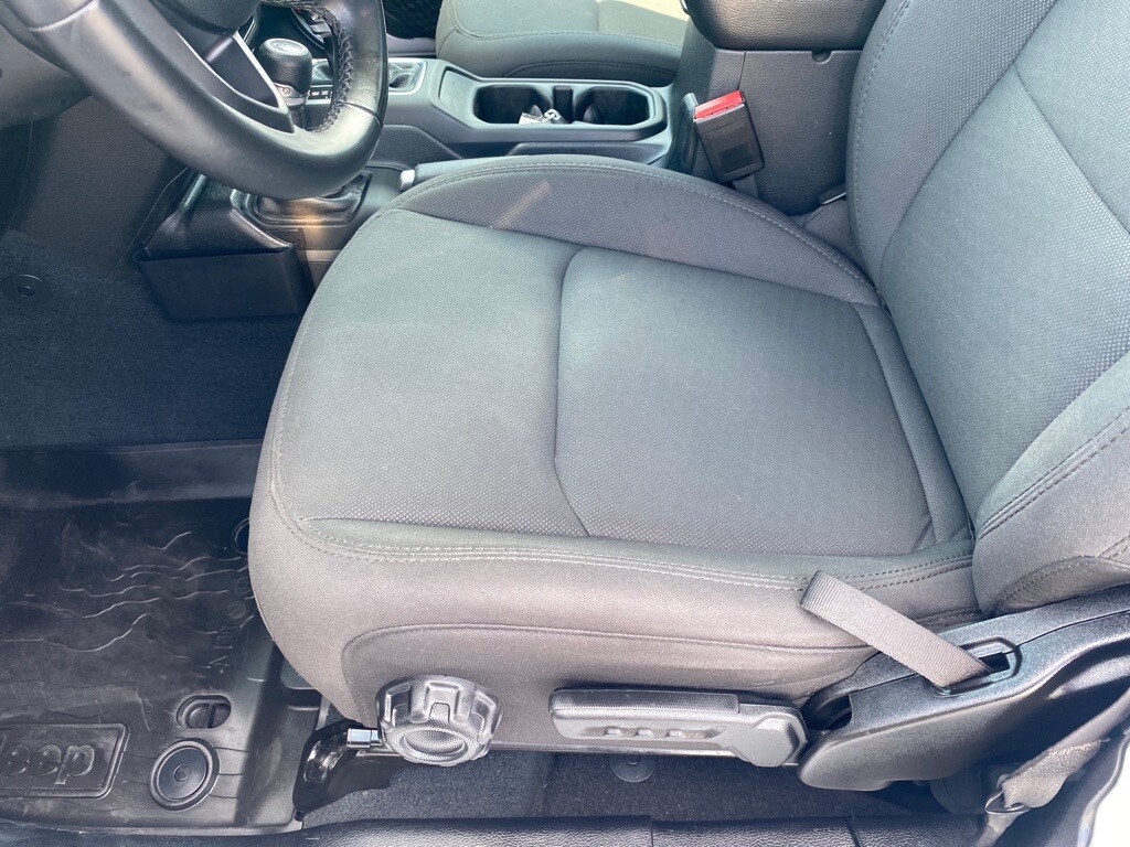 2022 Jeep Gladiator Altitude photo 4