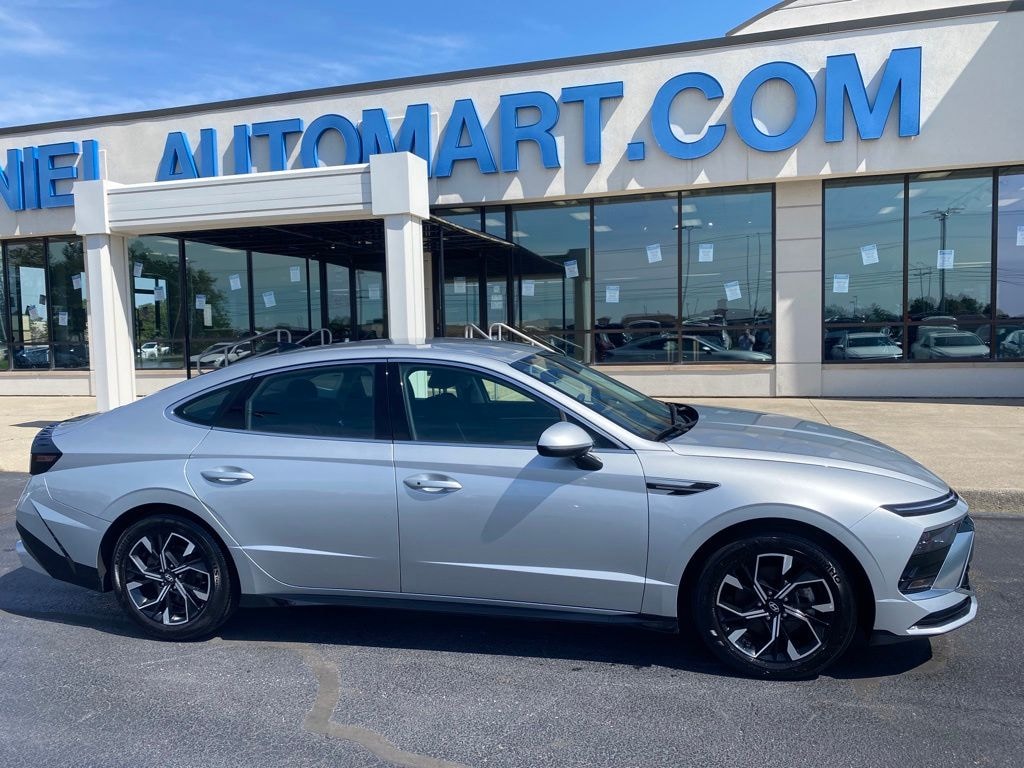 Used 2025 Hyundai Sonata SEL Sedan
