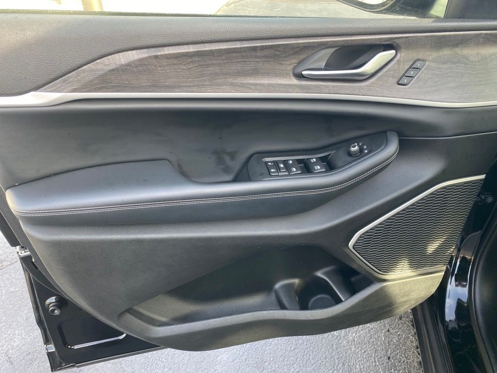 Used 2022 Jeep Grand Cherokee L Limited SUV