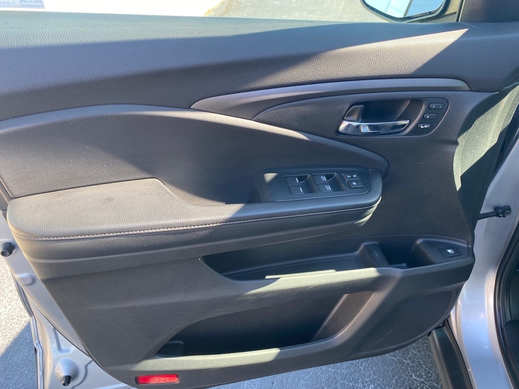 2023 Honda Ridgeline RTL photo 3