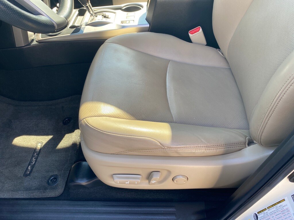 2018 Toyota 4Runner Limited photo 4