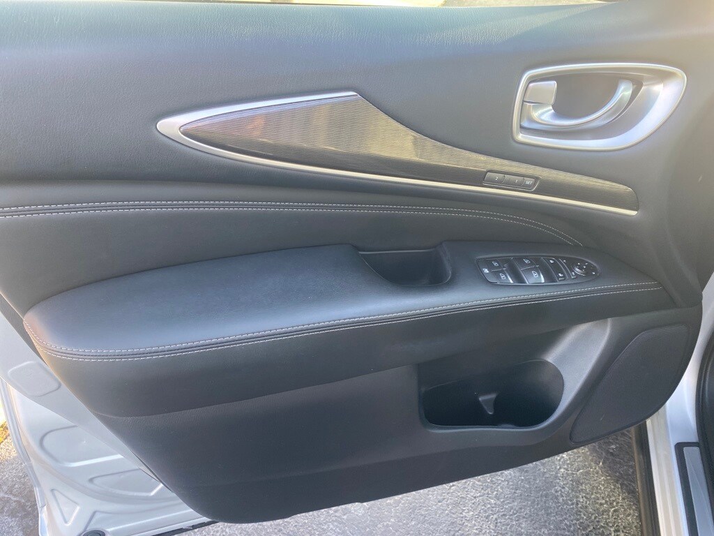 2018 Infiniti QX60 Base photo 3