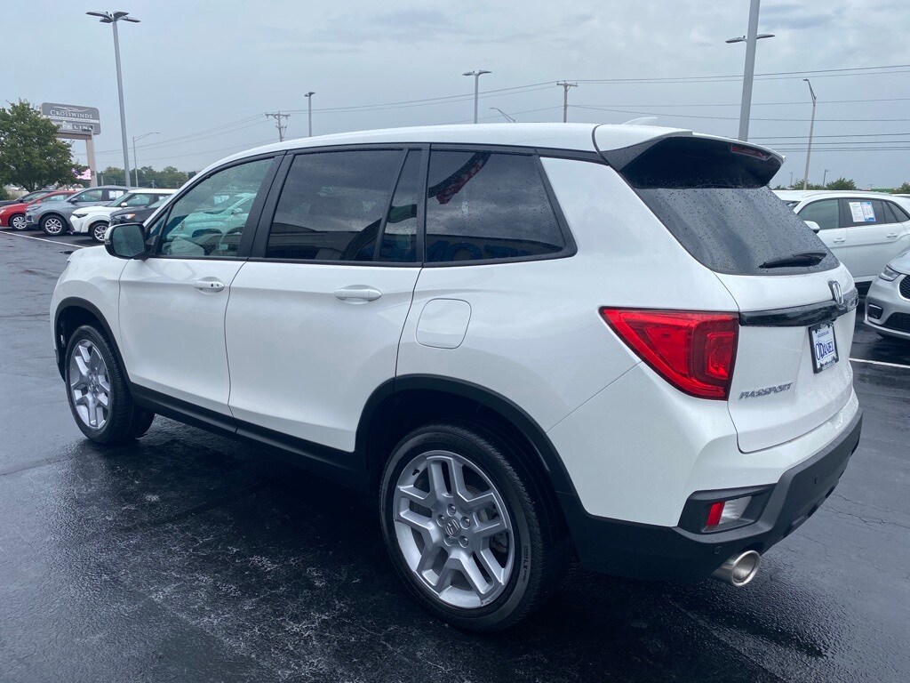 2024 Honda Passport EX-L photo 2