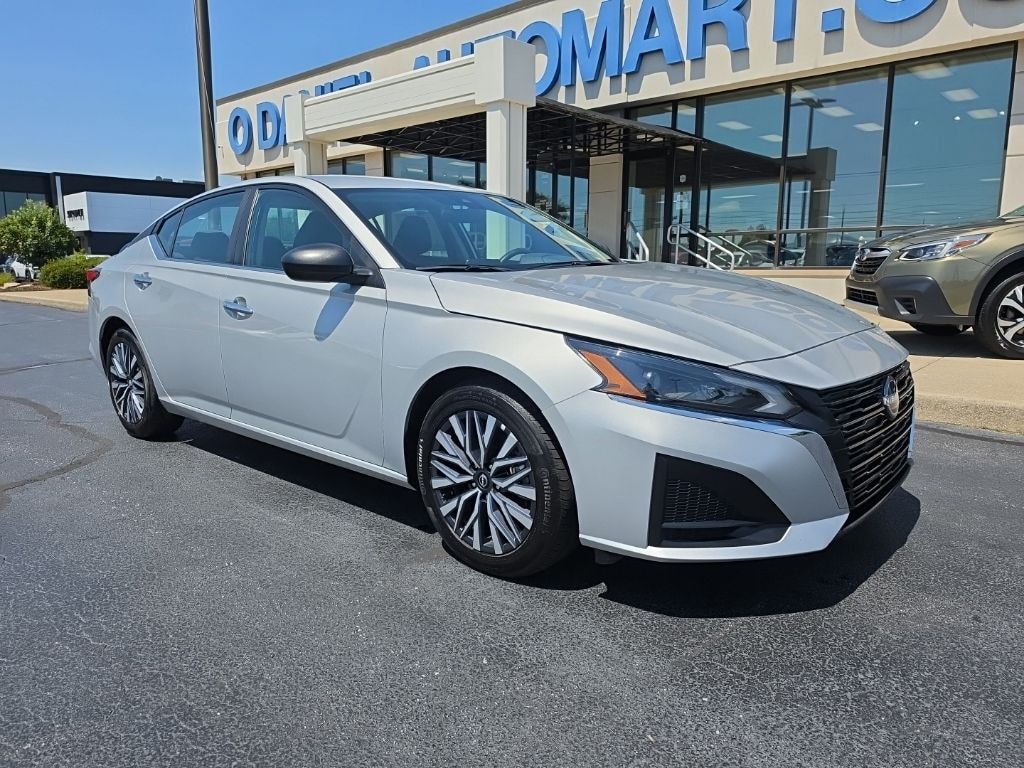 Used 2025 Nissan Altima 2.5 SV Sedan