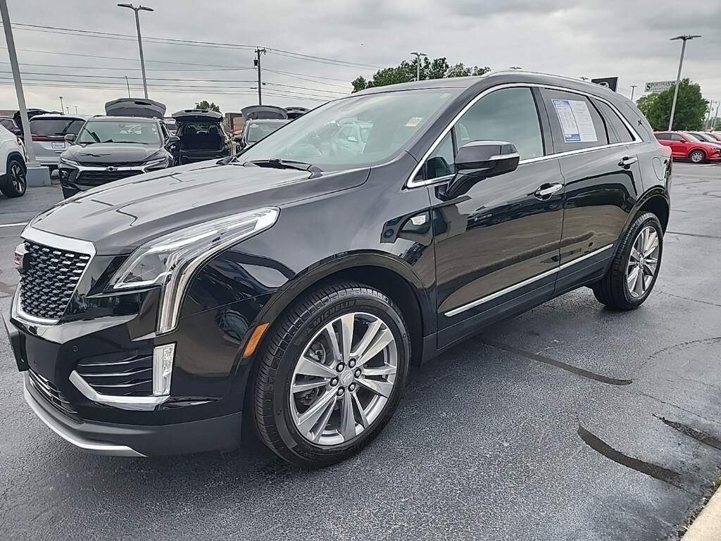 2024 Cadillac XT5 Premium Luxury photo 2