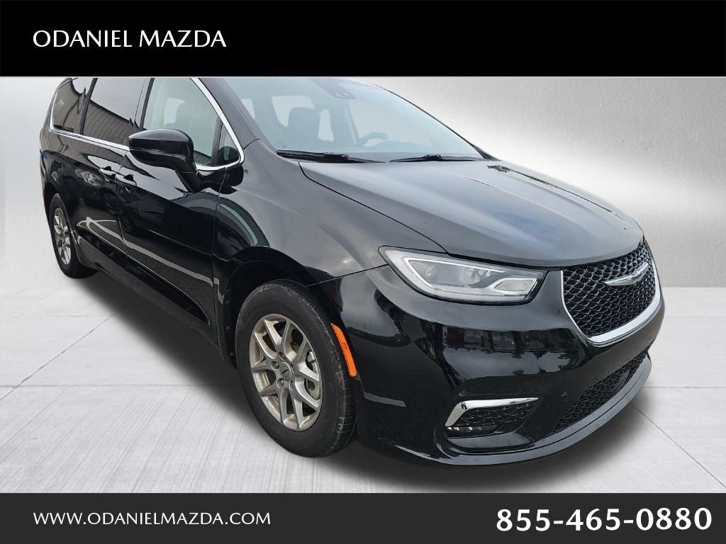 Used 2024 Chrysler Pacifica Touring L Van Passenger Van