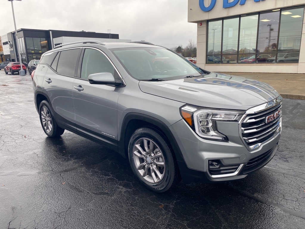 2024 GMC Terrain SLT's photo