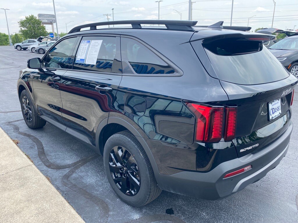 2023 Kia Sorento X-Line S photo 2