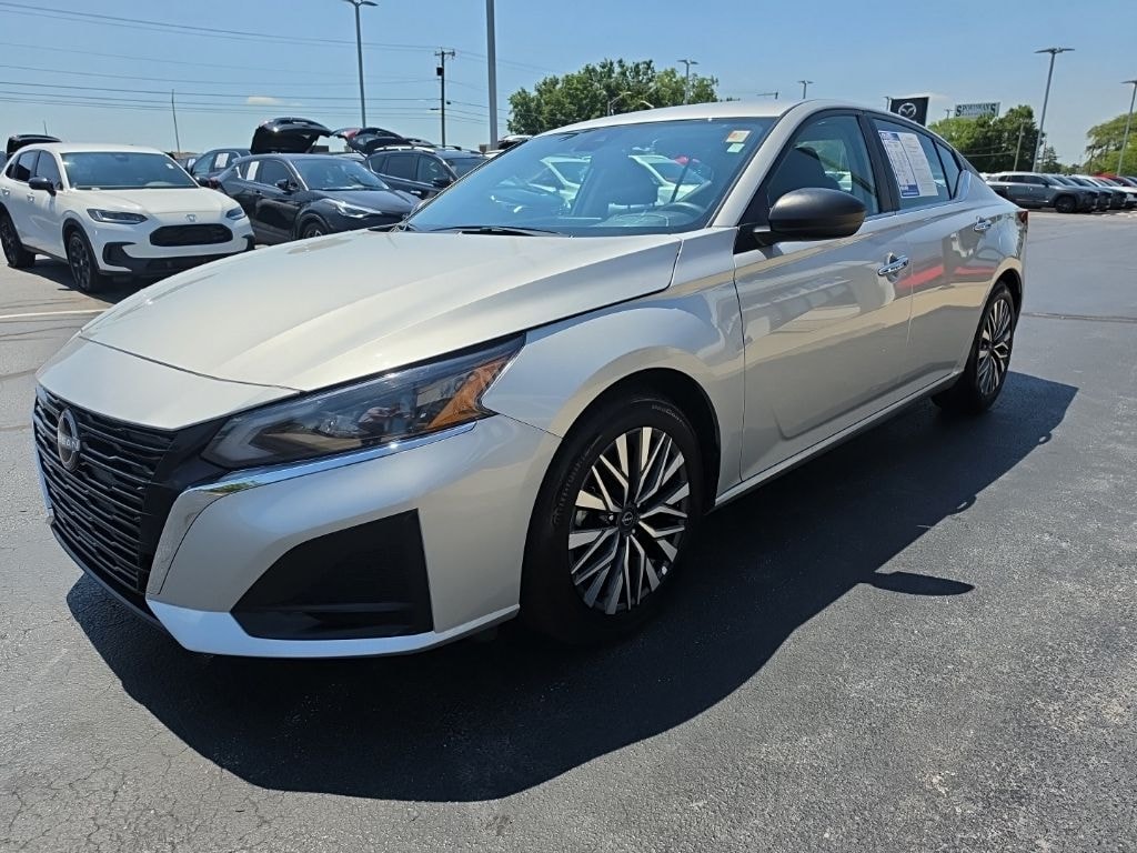 Used 2025 Nissan Altima 2.5 SV Sedan