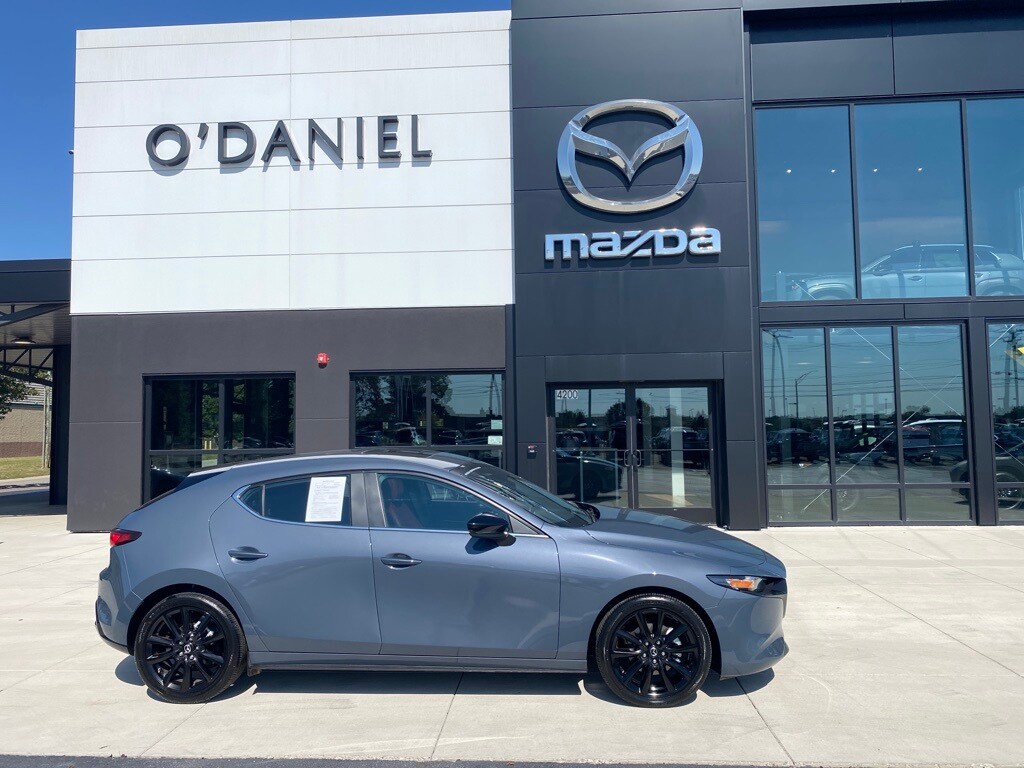 2025 Mazda Mazda3 2.5 s Carbon photo 2