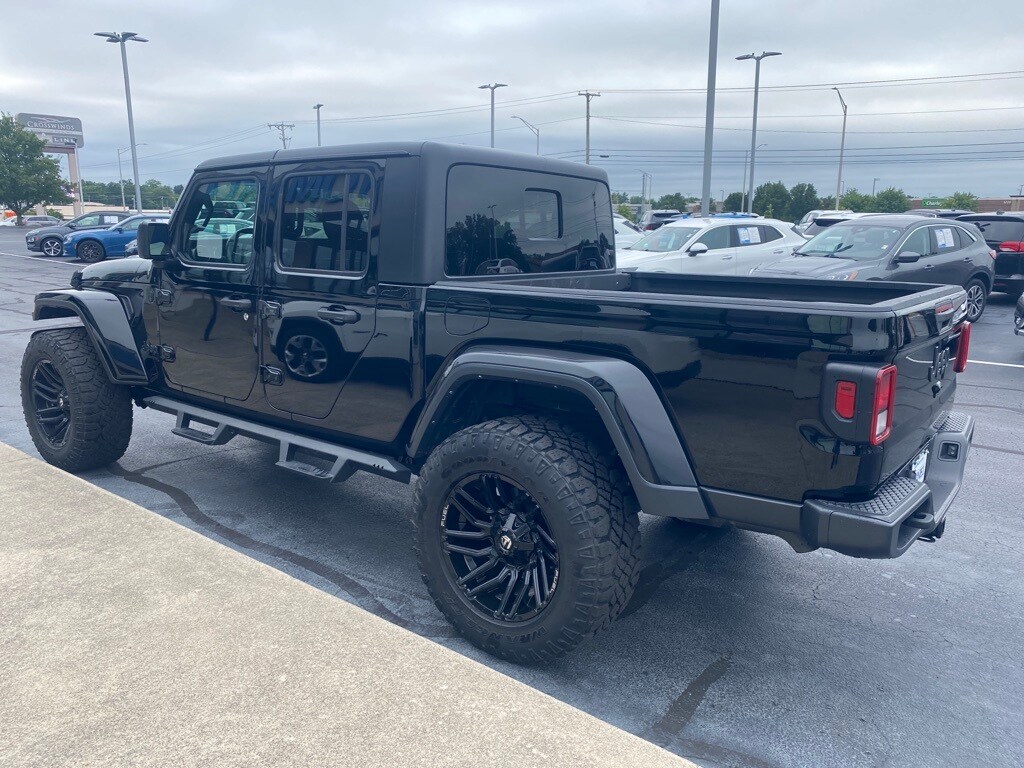 2022 Jeep Gladiator Sport photo 2