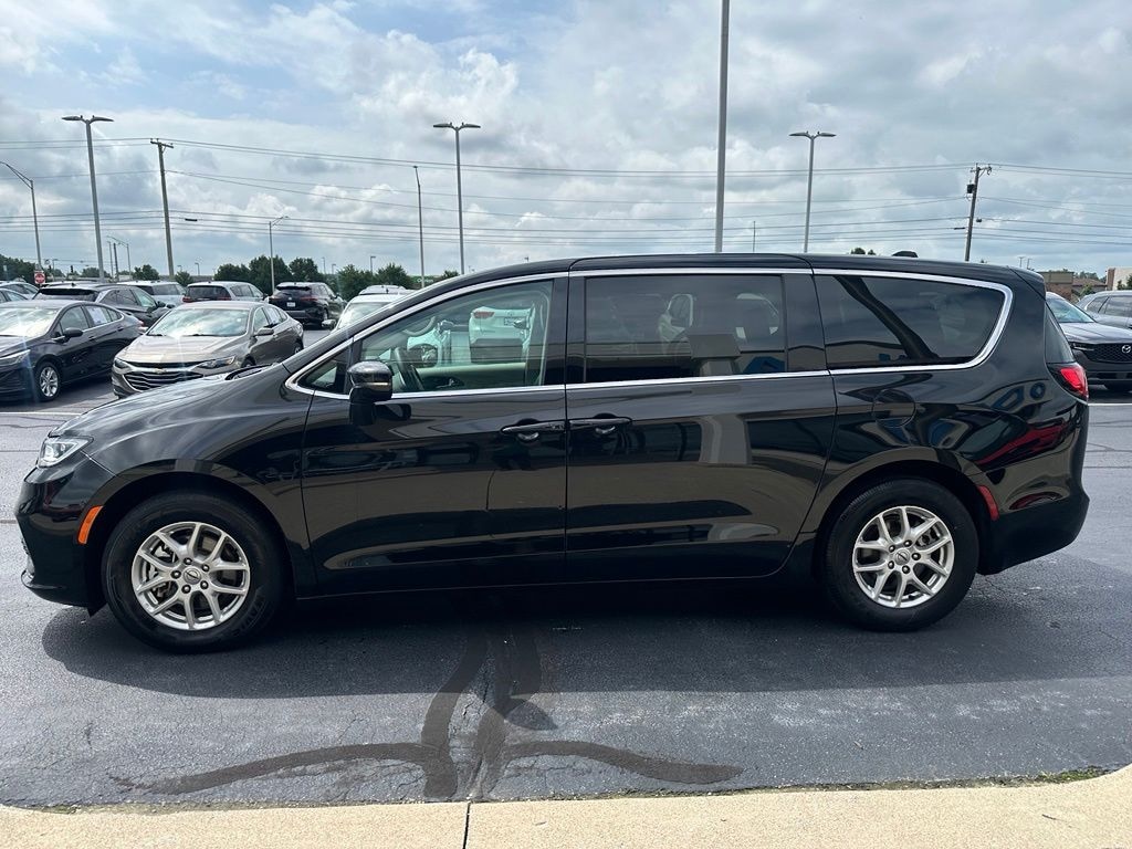 Used 2024 Chrysler Pacifica Touring L Van Passenger Van