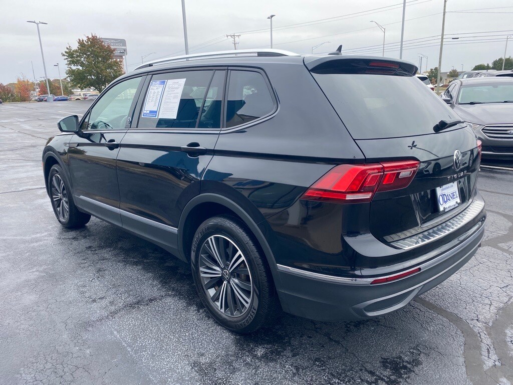 2024 Volkswagen Tiguan Wolfsburg Edition photo 2