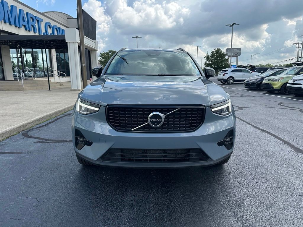 Used 2023 Volvo XC40 Ultimate SUV