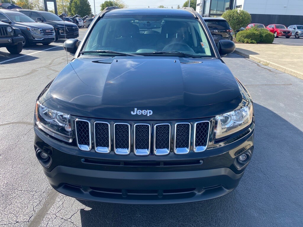 2017 Jeep Compass Sport photo 3