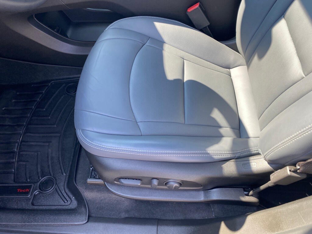 2023 Buick Enclave Essence photo 3