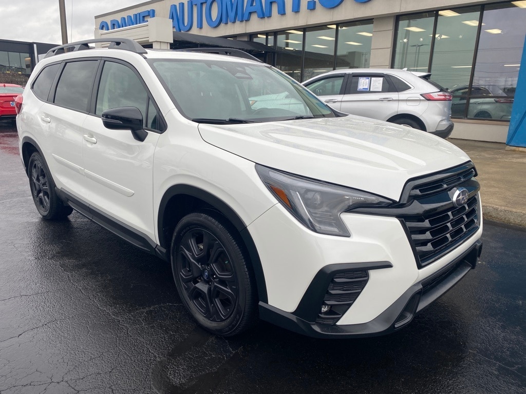 2023 Subaru Ascent Onyx Edition's photo